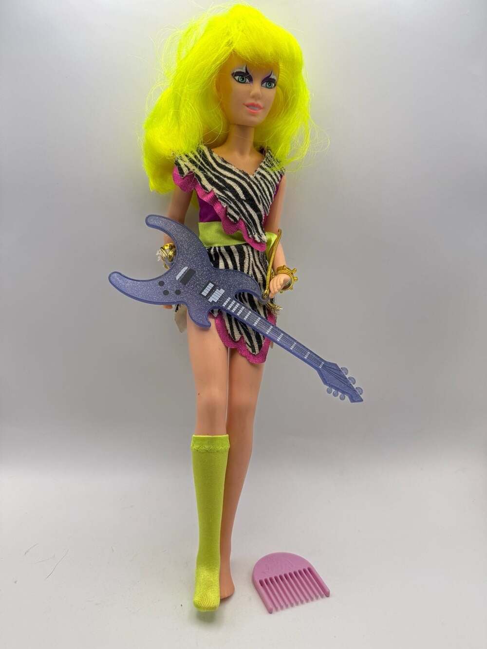 Hasbro Jem and the Holograms Misfits Pizzazz Doll
